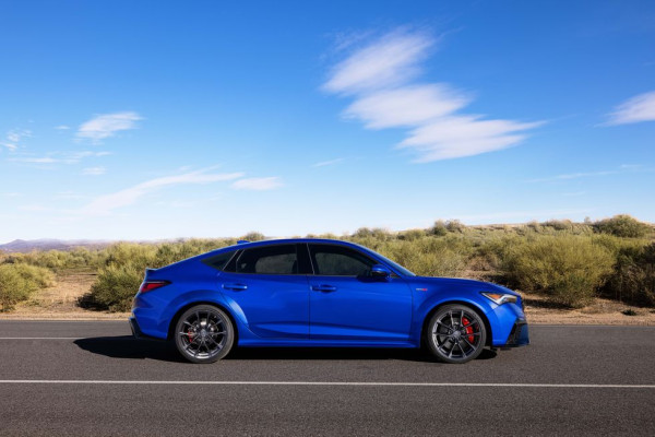 Serba Mewah, Acura Integra Type S Adalah Honda Civic Type R Versi Bapak-bapak