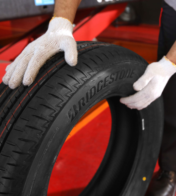 Jangan Bikin Ban Mobil Stress saat Mudik, Ini Tips Perawatannya dari Bridgestone