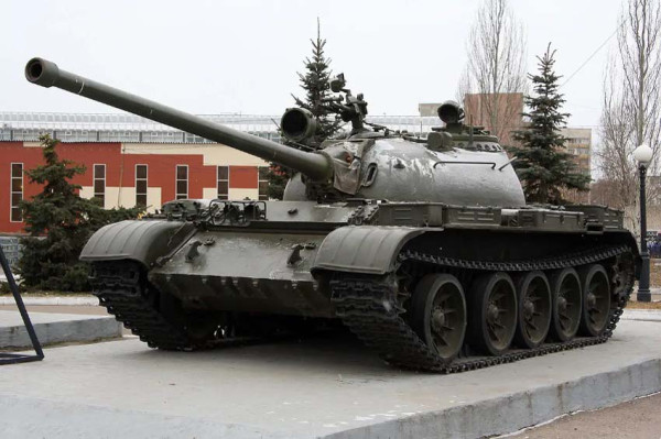 Foto Satelit Ungkap Tank Antik T-54 dan T-55 Rusia Dijadikan Benteng Pertahanan di Zaporizhazhia