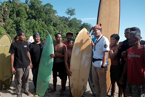 Keindahan Pantai Desa Wisata Bowele Malang, Tempat Favorit para Peselancar
