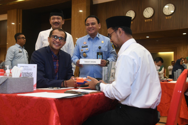 Kemenkumham Salurkan Zakat Sebesar Rp1,4 Miliar melalui Baznas