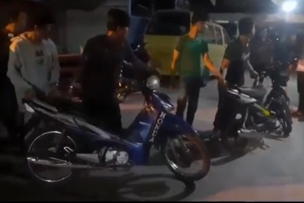 6 Anggota Geng Motor Bersenjata Parang Tak Berkutik Ditangkap Polisi