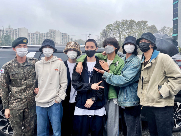 Potret Anggota BTS Antar J-Hope Wajib Militer, Termasuk Jin