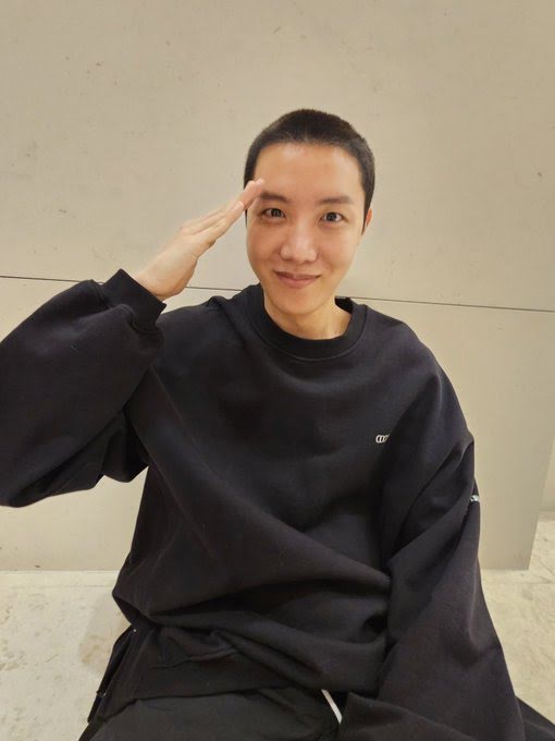 J-Hope BTS Pamer Rambut Cepak, Siap Wajib Militer Hari Ini