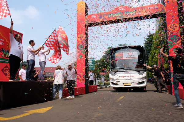 1.400 Pemudik Berlebaran di Kampung Halaman Berkat Donasi Telkomsel Poin