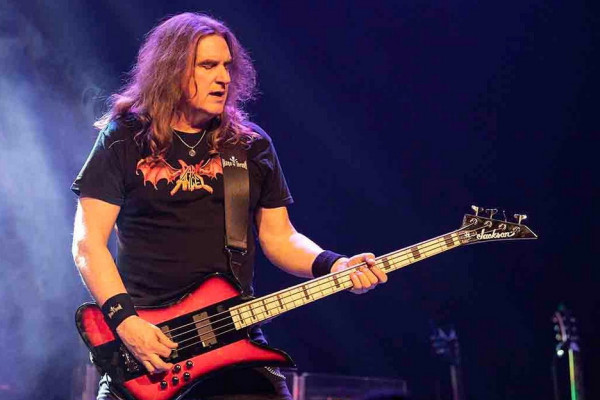 10 Musisi Metal yang Tidak Bertato, Ada yang karena Dilarang sang Ibu