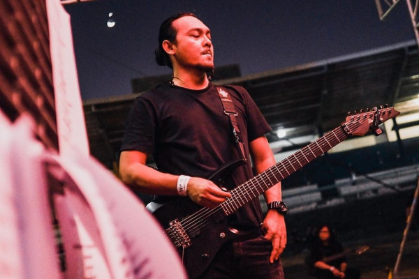 10 Musisi Metal yang Tidak Bertato, Ada yang karena Dilarang sang Ibu