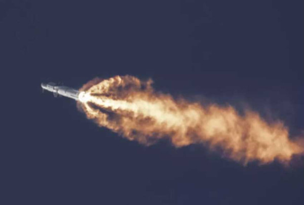 Meledak Setelah 4 Menit Diluncurkan, SpaceX Nilai Penerbangan Starship Sukses