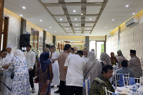 Momen Mendag Zulhas Rayakan Lebaran 1444 H, Dapat Kejutan dari Cucu