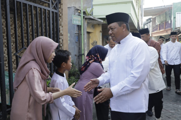 Senyum Bahagia Koptu Agus Winarto, Ditemui Pangdam V/Brawijaya Dibantu Beli Rumah