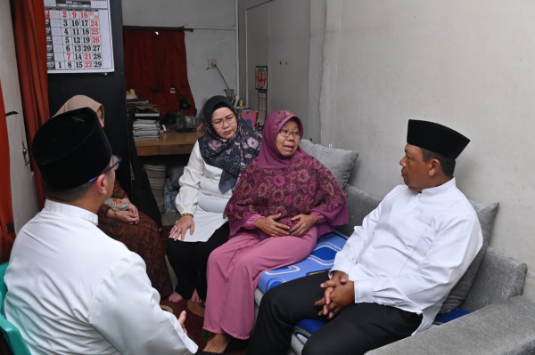 Senyum Bahagia Koptu Agus Winarto, Ditemui Pangdam V/Brawijaya Dibantu Beli Rumah