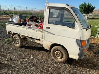 Petani Amerika Diselamatkan oleh Mobil Kecil Jepang