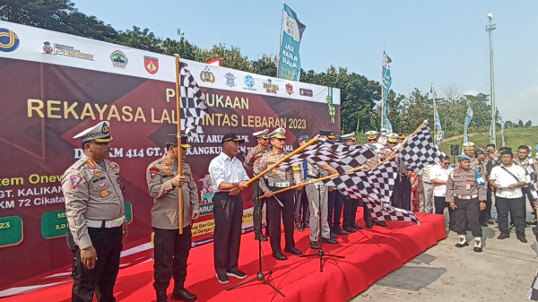 One Way Tol Kalikangkung-Cikampek Utama Berlangsung hingga Pukul 24.00 WIB