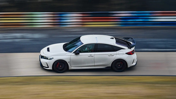 Ini Rahasia Honda Civic Type R Bikin Sejarah Baru di Sirkuit Jerman
