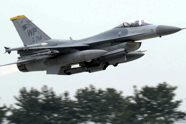 Perbandingan Jet Tempur Su-27 Vs MiG-29 dan F-16, Mana yang Paling Hebat?