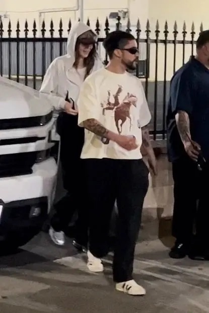 Kendall Jenner dan Bad Bunny Kepergok Kencan, Asyik Nonton Konser Bareng