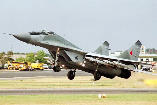 Perbandingan Jet Tempur Su-27 Vs MiG-29 dan F-16, Mana yang Paling Hebat?