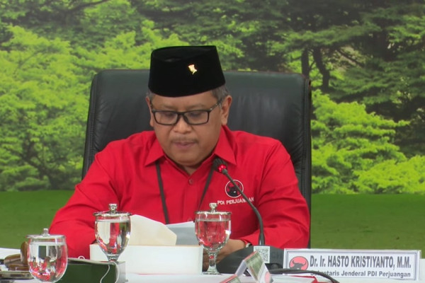 PDIP-PPP Gelar Pertemuan Tertutup Bahas Perjanjian Politik, Hasto Buka dengan Pantun