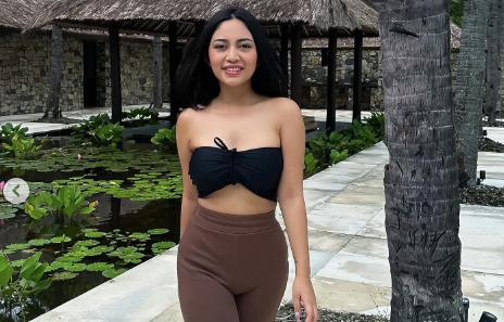 Rachel Vennya Banjir Hujatan Gegara Pamer Body Goals saat Liburan di Lombok, Netizen: Auranya Nggak Ada