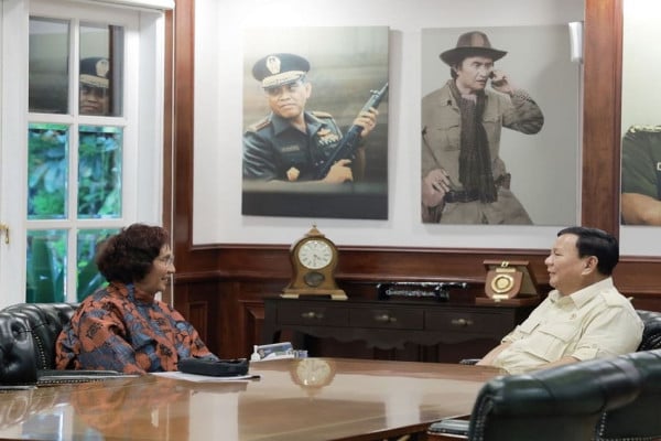 Susi Pudjiastuti Makan Steak Bareng Prabowo, Netizen: 1.000% Milih Bapak dan Ibu Kalau Nyalon