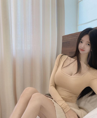 5 Potret Shasha Soosoo, Sosok Viral yang Doyan Edit Foto Fake bak Alien di Instagram