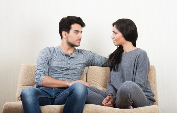 7 Tips Mengatasi dan Membujuk Pacar yang Ngambek