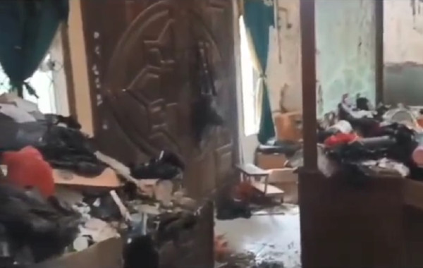 Penampakan Rumah Mewah Dokter Wayan yang Penuh Sampah di Karawang
