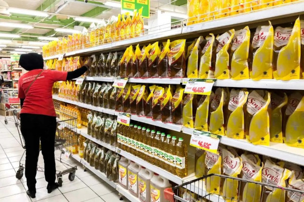 Utang Tak Kunjung Dibayar, Peritel Ancam Stop Jual Minyak Goreng