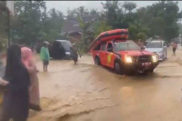 Banjir Bandang Terjang Polewali Mandar, 1 Tewas Terseret Arus