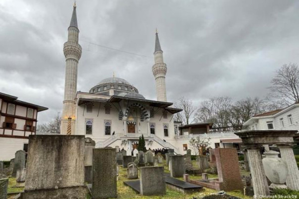 Muslim Jerman: Jumlah Umat Islam Bertambah, tapi Sedikit Pemakaman