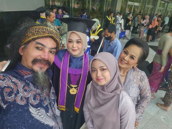 Profil Putri Limbad, Cecilia Gina yang Lulus Sarjana Kedokteran Gigi