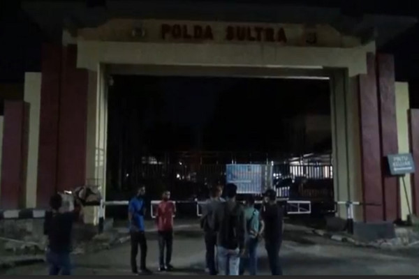 Kronologi Anggota Polisi Digerebek saat Asyik Mandi Keringat Tanpa Baju dengan Istri Orang