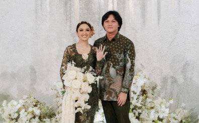 Mahalini Tampil Anggun dengan Kebaya Klasik saat Dilamar Rizky Febian