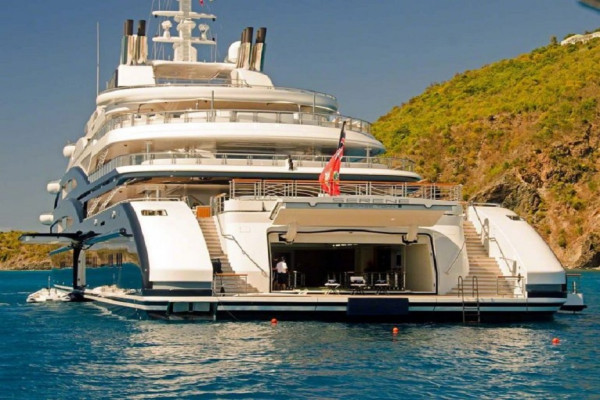 5 Fakta Bani Saud, Keluarga Terkaya di Dunia yang Punya Yacht hingga Pesawat Pribadi