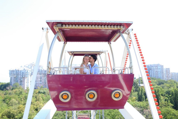 Cara Paling Romantis Melamar Seseorang, yang Punya Nyali Bisa Coba Nomor 3