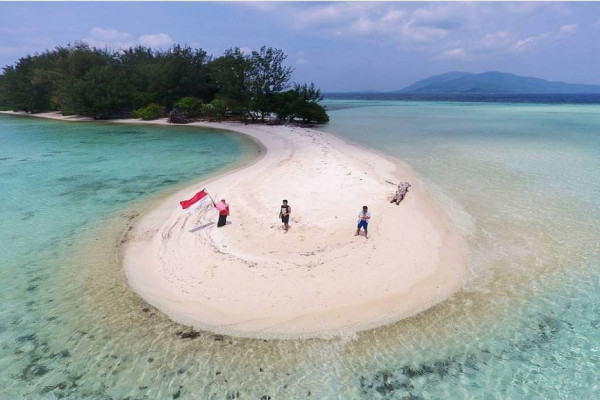 5 Destinasi Bulan Madu Romantis, di Karimunjaya Bisa Snorkeling Murah Meriah