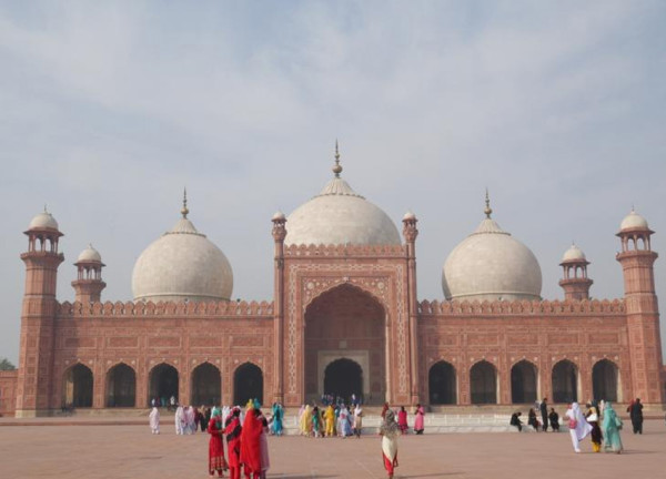 Catatan Marian Brehmer: Pakistan Negeri Para Sufi