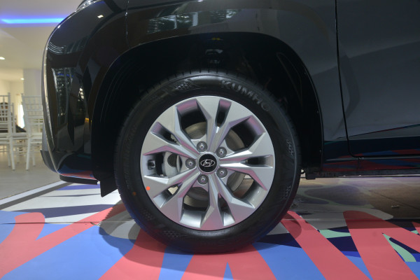 Hyundai Stargazer Termurah Punya Velg Baru dan AC Double Blower, Harga Tetap