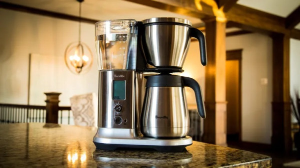 5 Rekomendasi Mesin Pembuat Kopi Terbaik