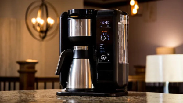 5 Rekomendasi Mesin Pembuat Kopi Terbaik