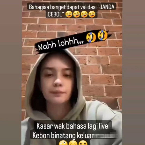 Tampil Tanpa Hijab dan Lontarkan Kata Kasar, Putri Anne Jadi Bulan-bulanan Netizen