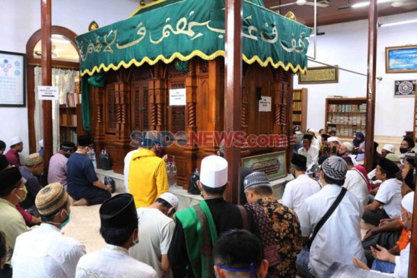 Habib Husein Luar Batang, Imam di Penjara Hingga Meramal Sinyo Belanda Menjadi Gubernur
