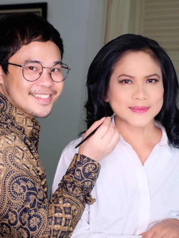 7 Make Up Artis Termahal Indonesia, Nomor 6 Tembus Rp20 Juta Sekali Poles