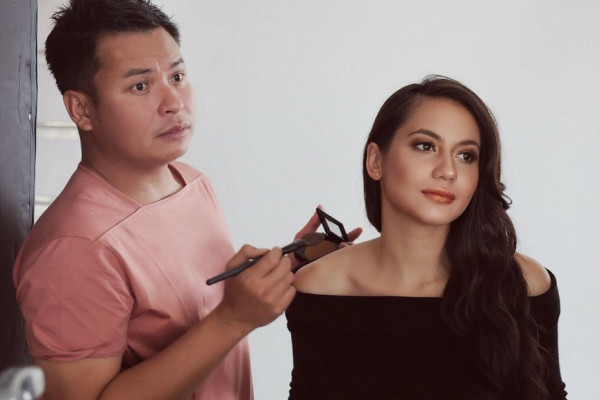 7 Make Up Artis Termahal Indonesia, Nomor 6 Tembus Rp20 Juta Sekali Poles