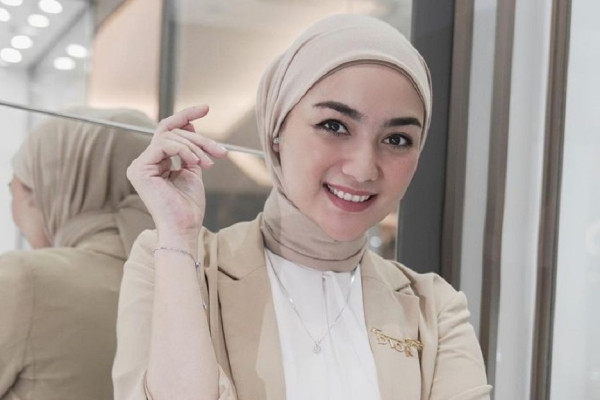 7 Artis Sukses Turunkan Berat Badan Secara Drastis, Nomor 6 Seperti ABG