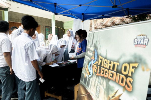 Ajang Fight of Legends Goes to School Disambut Hangat di SMK Tunas Pembangunan