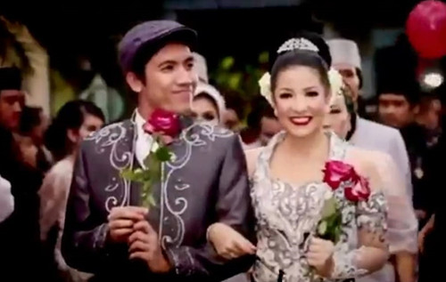 5 Foto Pernikahan Desta dan Natasha Rizky 10 Tahun Lalu, Penuh Kenangan Manis
