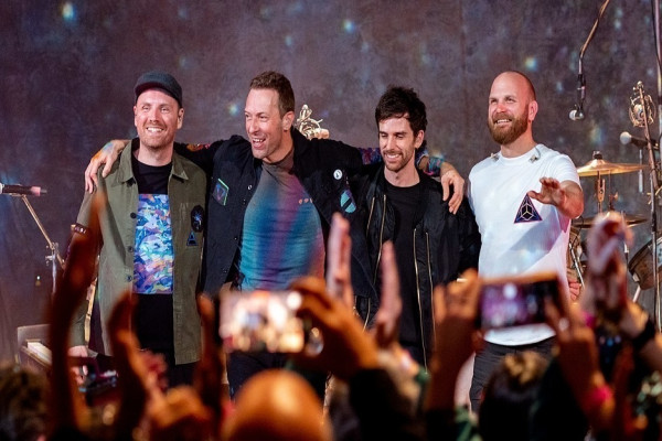 3 Negara Ini Tambah Jadwal Konser Coldplay, Tiket 6 Konser di London Ludes Terjual