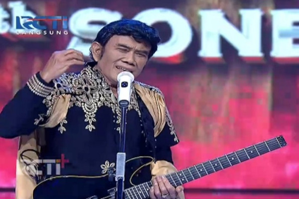 8 Artis Hobi Kawin-Cerai, Ada yang Nikah sampai 7 Kali