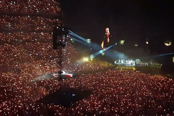 3 Negara Ini Tambah Jadwal Konser Coldplay, Tiket 6 Konser di London Ludes Terjual